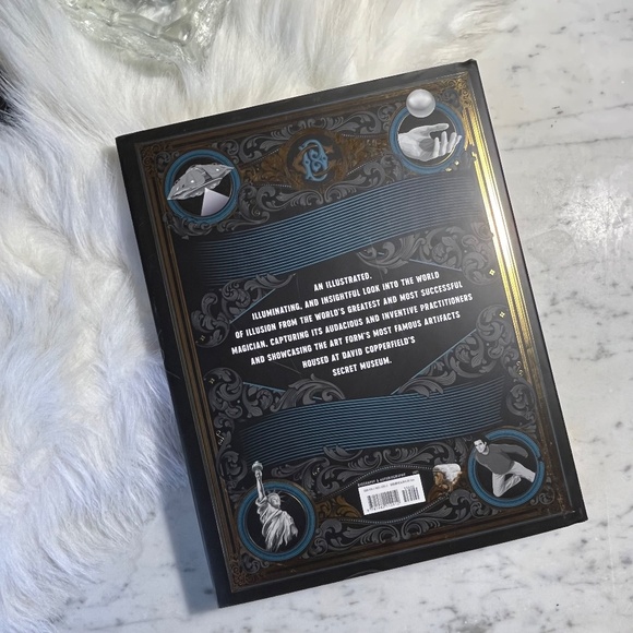 2021 David Copperfield’s History of Magic Hardcover Book - Picture 5 of 5